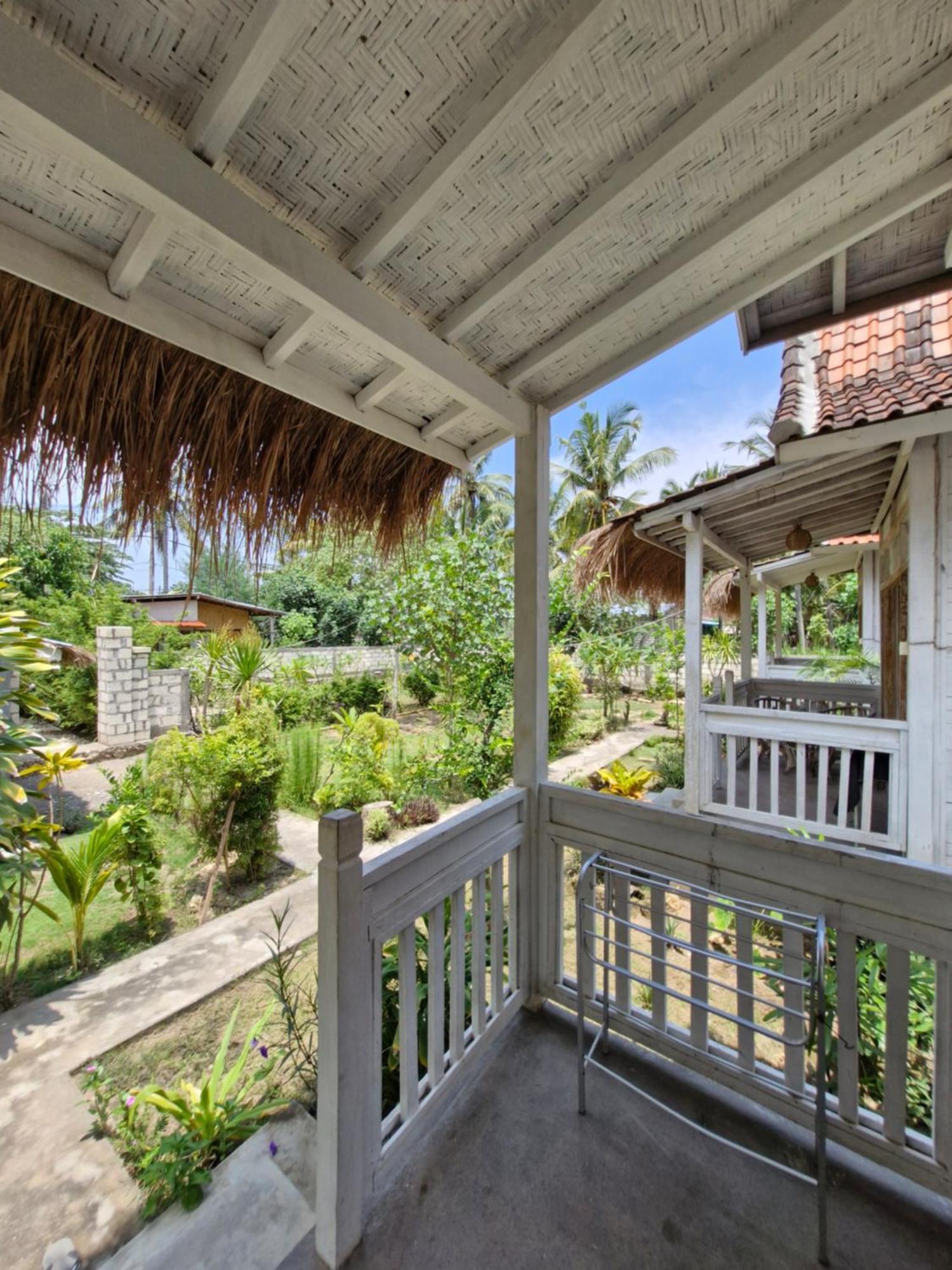 The Layar Homestay Batununggul Εξωτερικό φωτογραφία