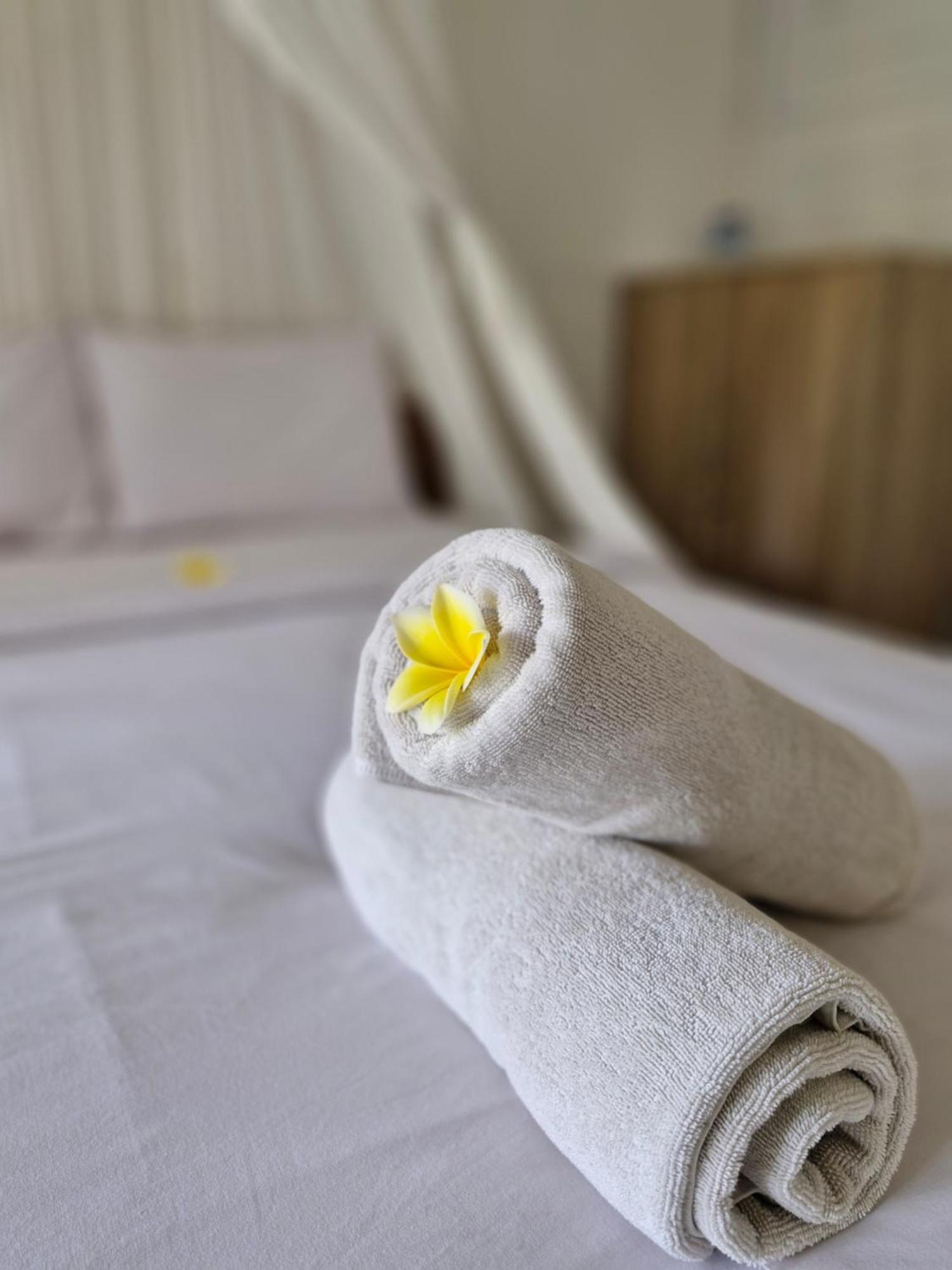 The Layar Homestay Batununggul Εξωτερικό φωτογραφία