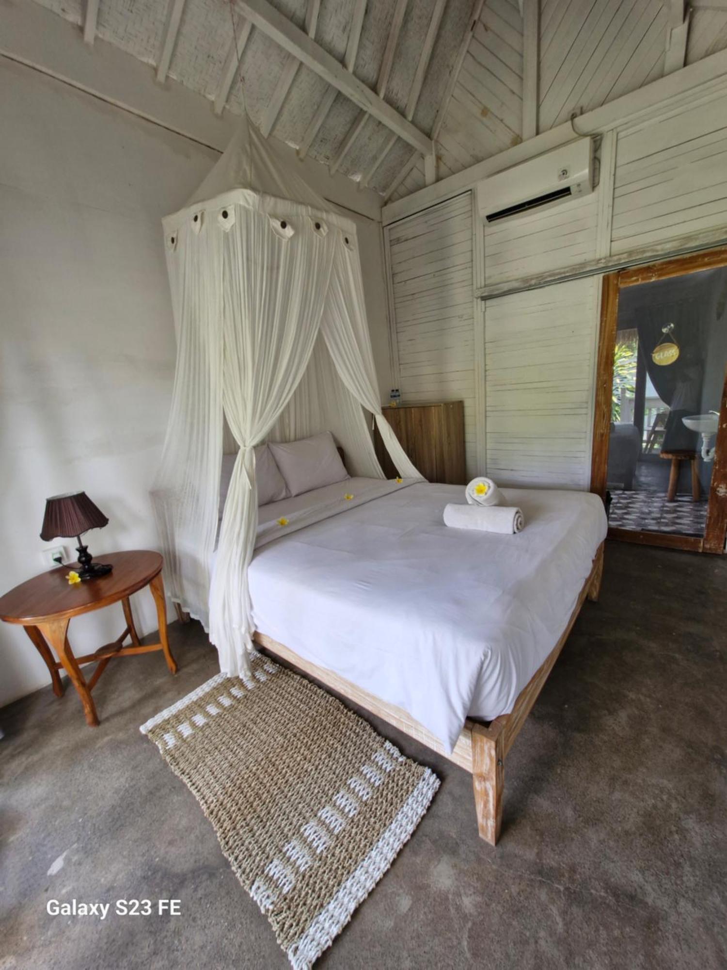 The Layar Homestay Batununggul Εξωτερικό φωτογραφία